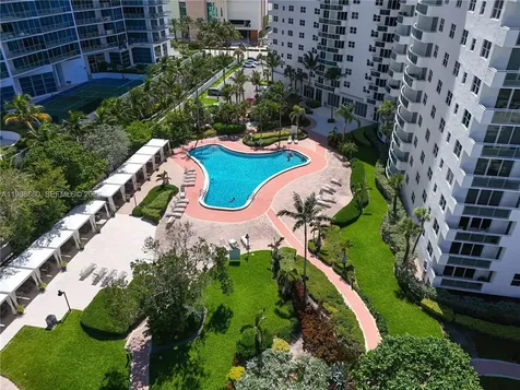 3001 S Ocean Drive Hollywood FL 33019