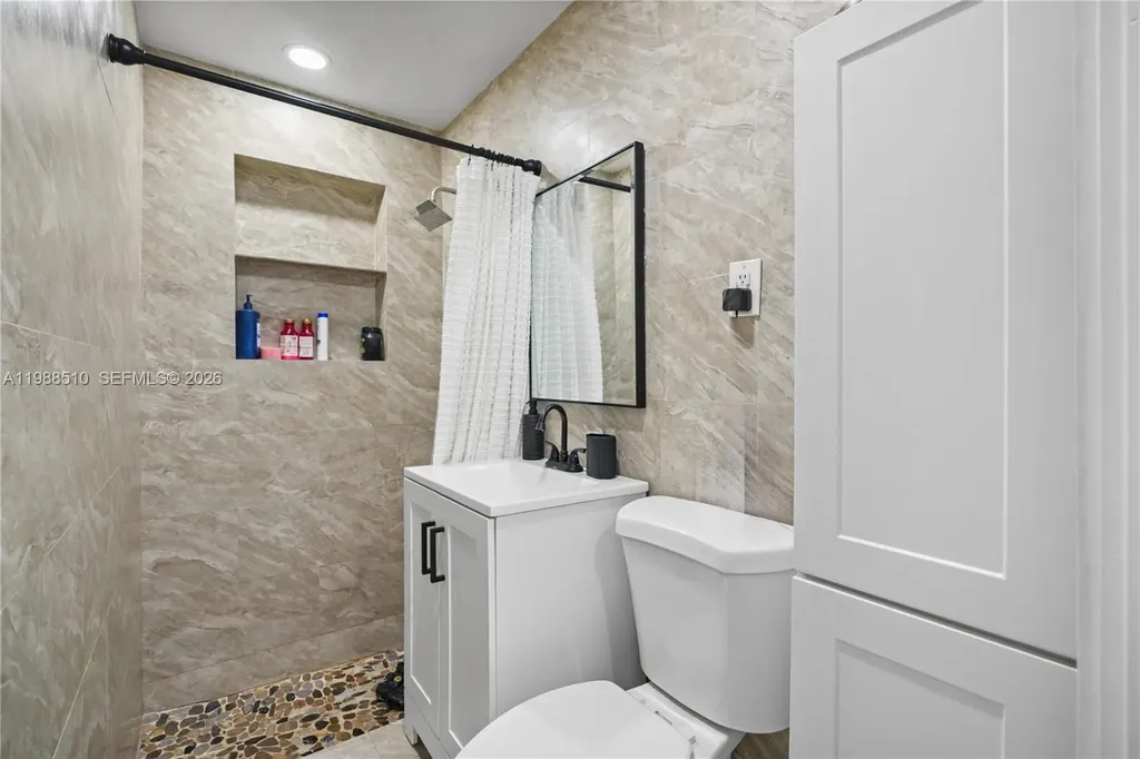 1803 SW 43rd Way Fort Lauderdale FL 33317