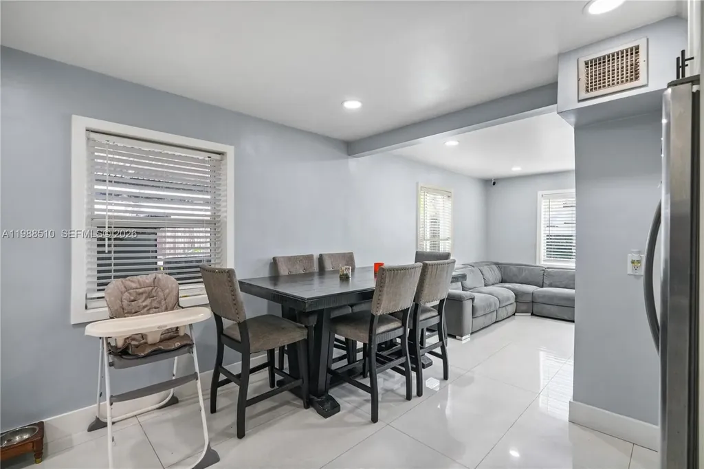 1803 SW 43rd Way Fort Lauderdale FL 33317