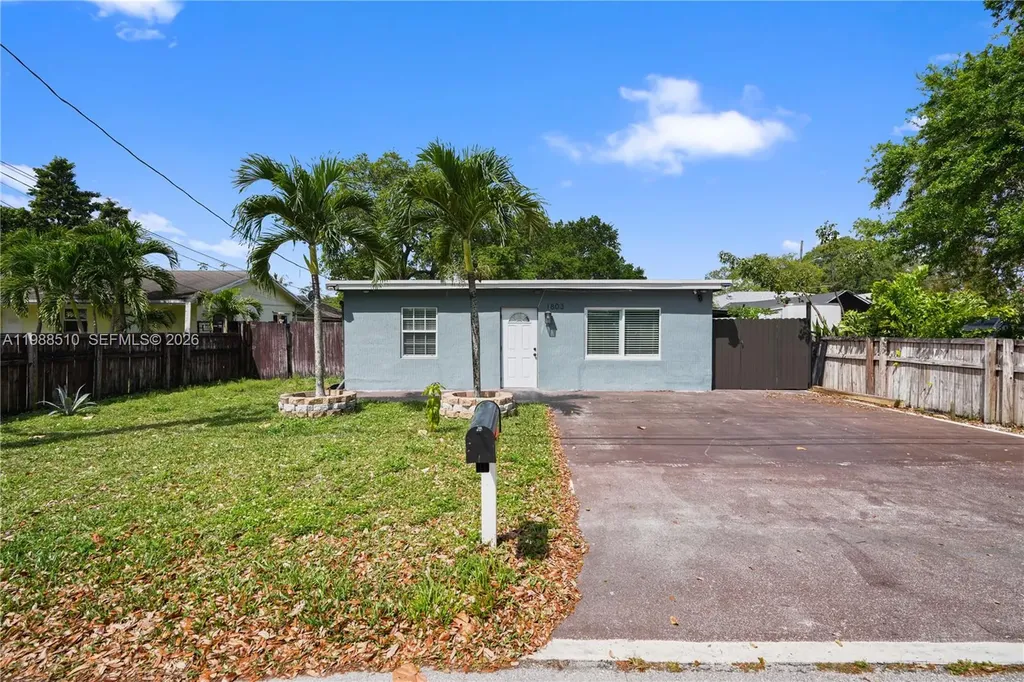1803 SW 43rd Way Fort Lauderdale FL 33317