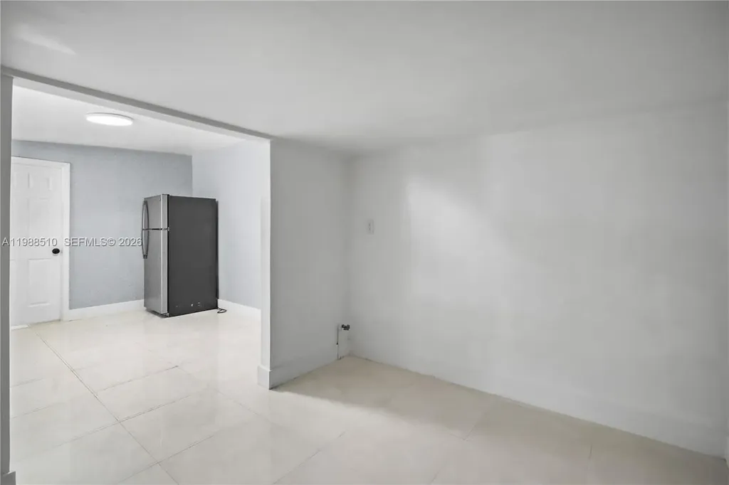 1803 SW 43rd Way Fort Lauderdale FL 33317
