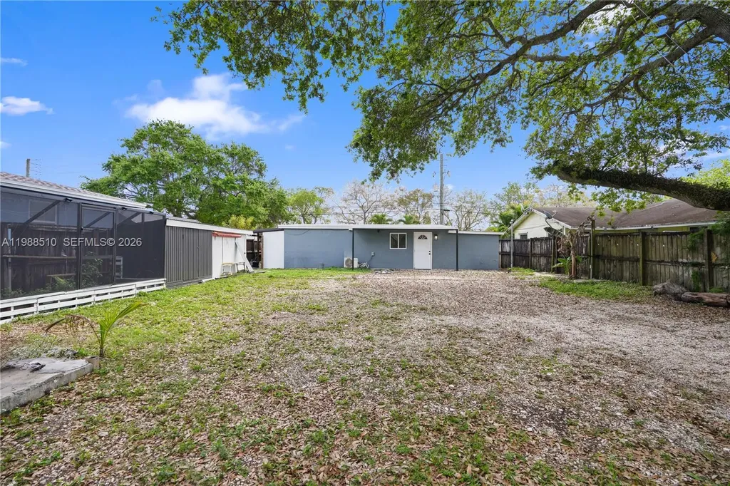 1803 SW 43rd Way Fort Lauderdale FL 33317