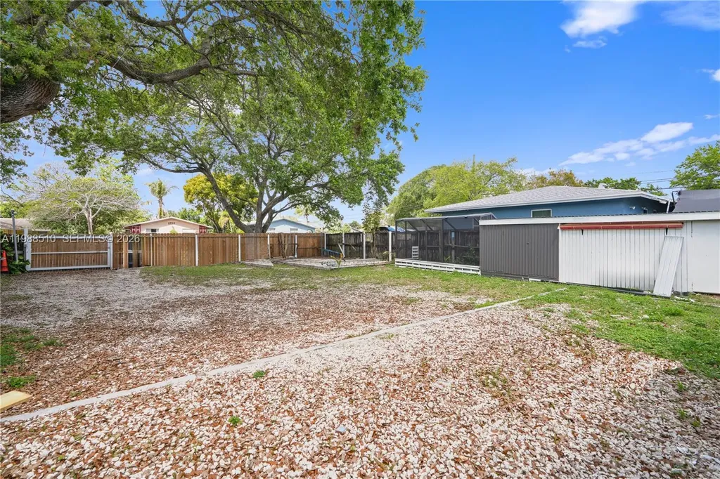 1803 SW 43rd Way Fort Lauderdale FL 33317