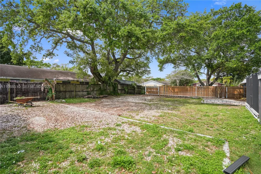 1803 SW 43rd Way Fort Lauderdale FL 33317
