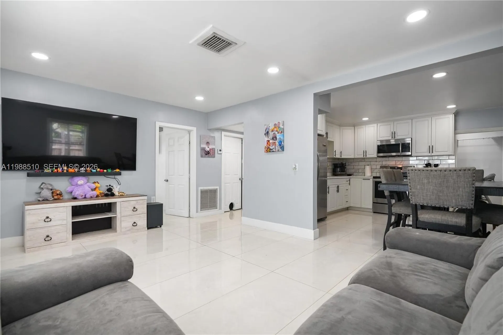 1803 SW 43rd Way Fort Lauderdale FL 33317