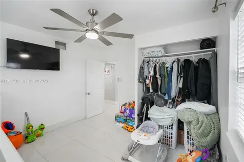 1803 SW 43rd Way Fort Lauderdale FL 33317