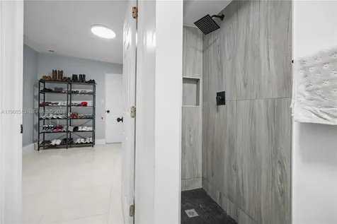 1803 SW 43rd Way Fort Lauderdale FL 33317