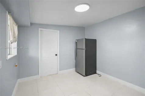 1803 SW 43rd Way Fort Lauderdale FL 33317