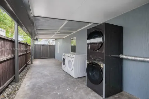 1803 SW 43rd Way Fort Lauderdale FL 33317