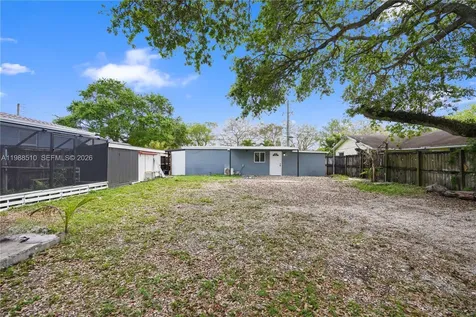 1803 SW 43rd Way Fort Lauderdale FL 33317