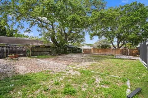 1803 SW 43rd Way Fort Lauderdale FL 33317