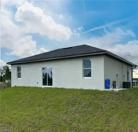 816 Palomino Lehigh Acres FL 33974