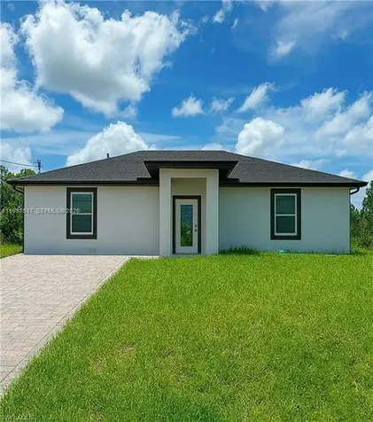 816 Palomino Lehigh Acres FL 33974