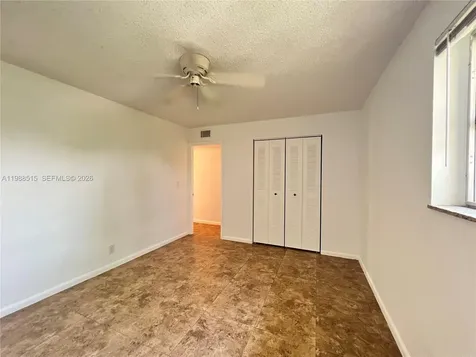 850 E Commercial Boulevard Oakland Park FL 33334