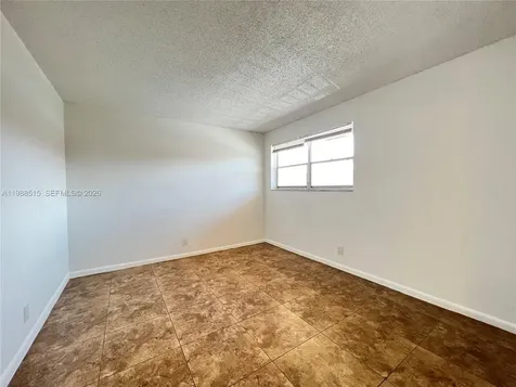 850 E Commercial Boulevard Oakland Park FL 33334