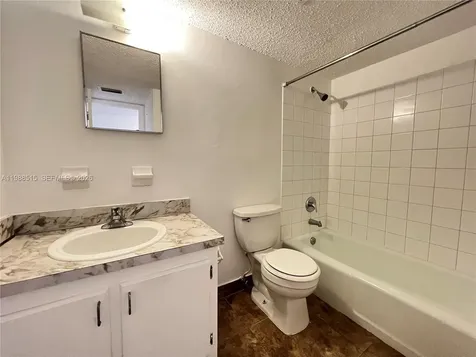 850 E Commercial Boulevard Oakland Park FL 33334