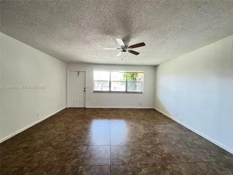 850 E Commercial Boulevard Oakland Park FL 33334