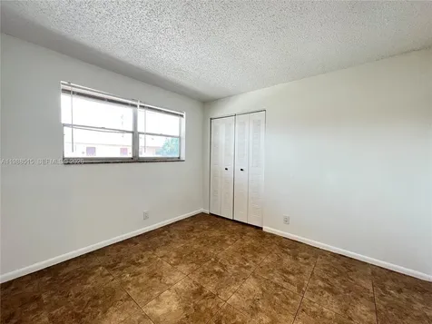 850 E Commercial Boulevard Oakland Park FL 33334