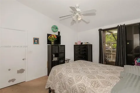 1172 NW 122nd Terrace Pembroke Pines FL 33026