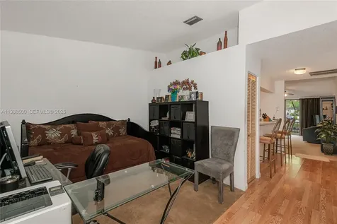 1172 NW 122nd Terrace Pembroke Pines FL 33026