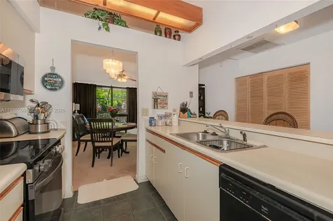 1172 NW 122nd Terrace Pembroke Pines FL 33026