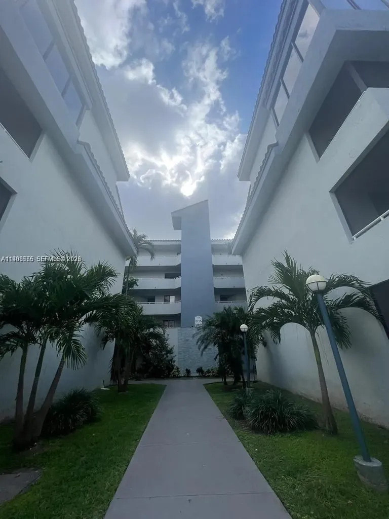 8215 SW 152nd Avenue Miami FL 33193