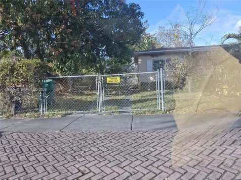 1561 NW 131st Street Miami FL 33167