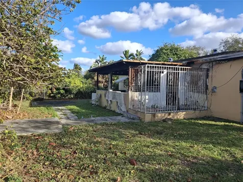 1561 NW 131st Street Miami FL 33167