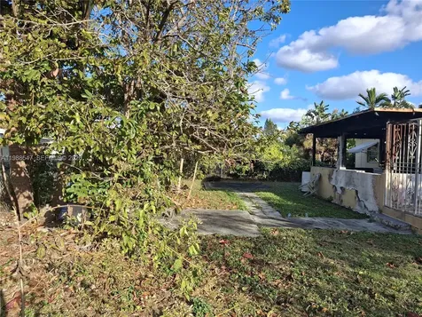 1561 NW 131st Street Miami FL 33167