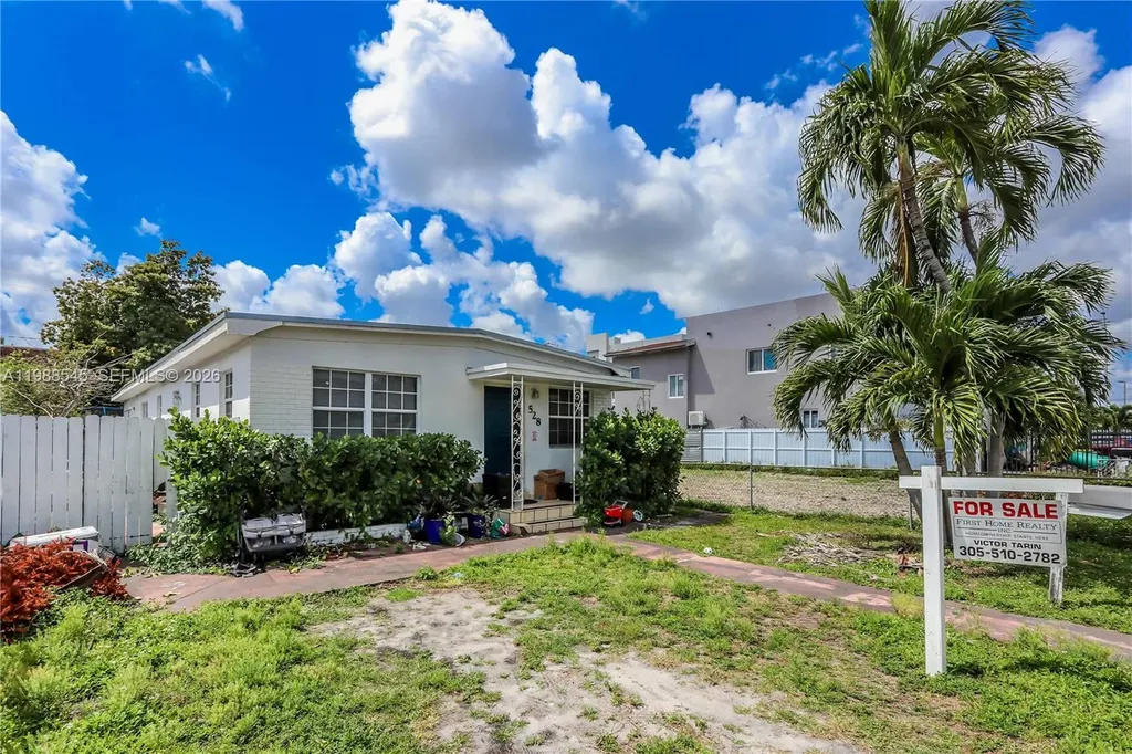 528 E 10th Street Hialeah FL 33010
