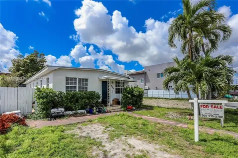528 E 10th Street Hialeah FL 33010