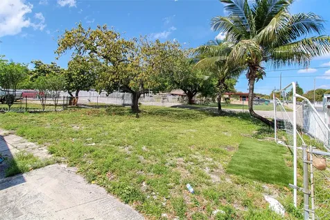 2900 NW 95th Street Miami FL 33147