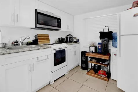 2900 NW 95th Street Miami FL 33147