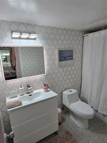2750 NE 183rd Street Aventura FL 33160