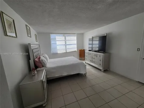 2750 NE 183rd Street Aventura FL 33160