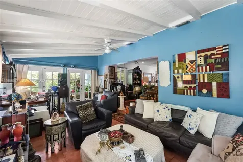 6005 SW 64th Place South Miami FL 33143
