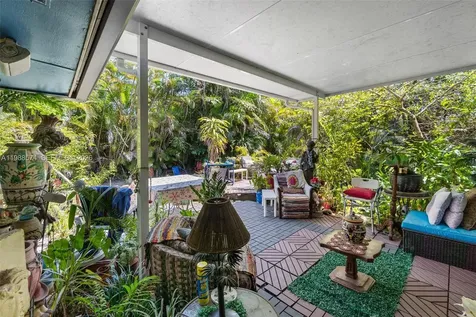 6005 SW 64th Place South Miami FL 33143
