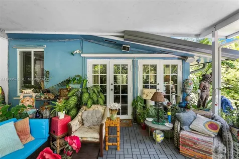 6005 SW 64th Place South Miami FL 33143