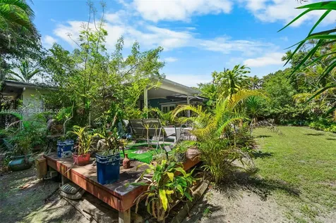 6005 SW 64th Place South Miami FL 33143