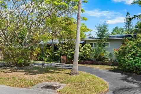 6005 SW 64th Place South Miami FL 33143