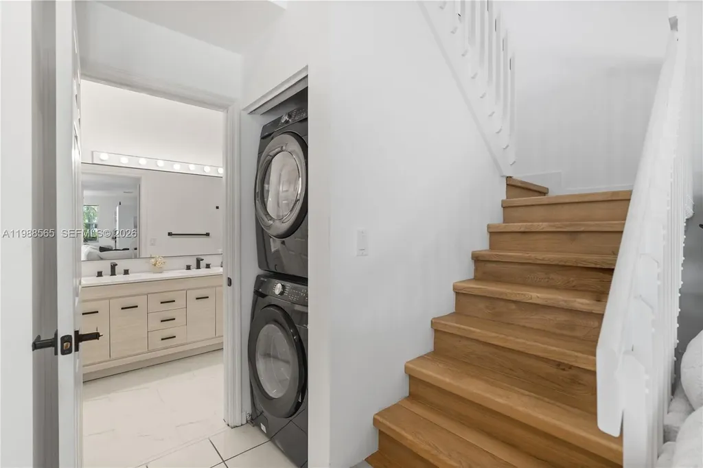 1120 Canella Lane Hollywood FL 33019