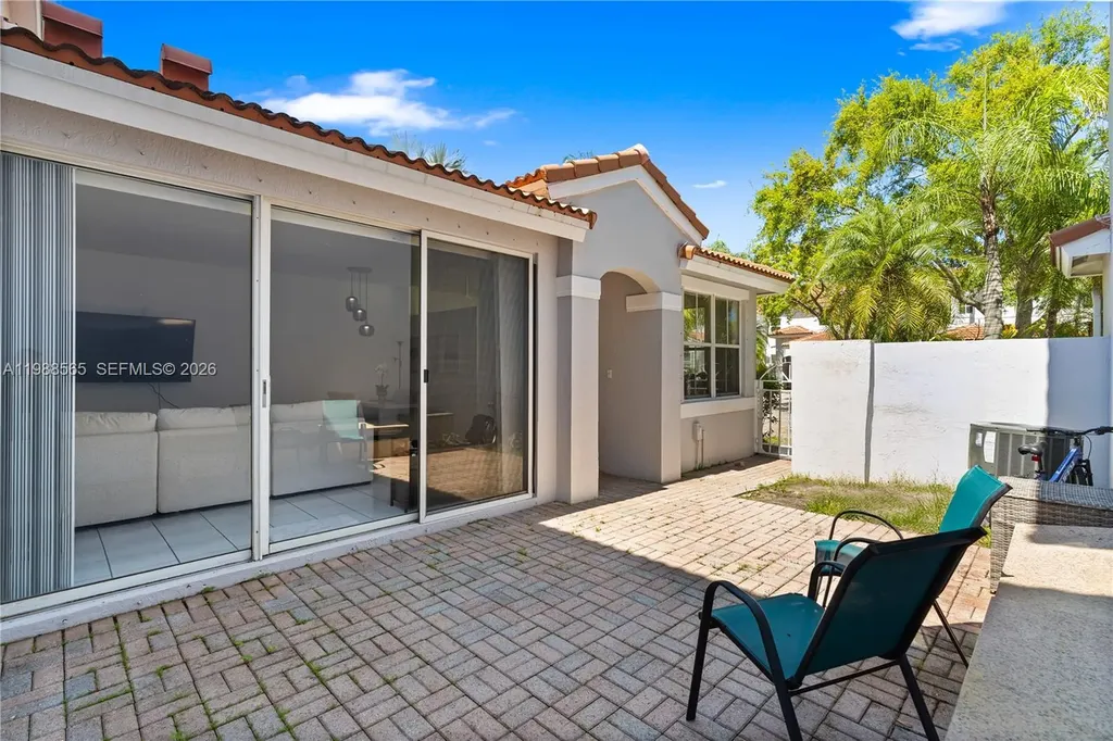 1120 Canella Lane Hollywood FL 33019