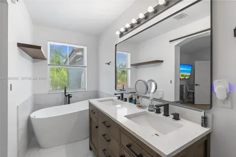 1120 Canella Lane Hollywood FL 33019