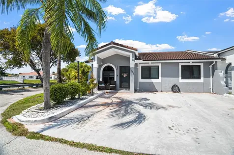 7695 NW 178th Terrace Hialeah FL 33015