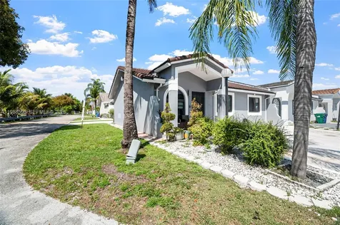 7695 NW 178th Terrace Hialeah FL 33015