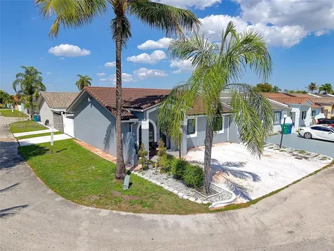 7695 NW 178th Terrace Hialeah FL 33015