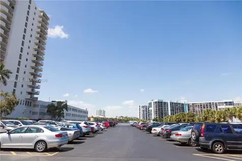 3725 S Ocean Drive Hollywood FL 33019