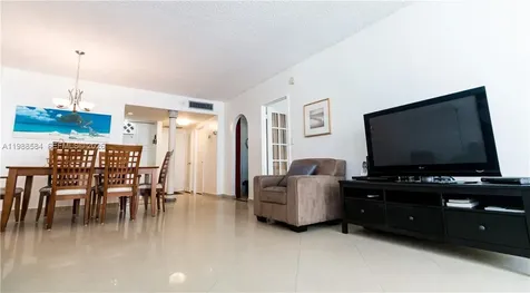 3725 S Ocean Drive Hollywood FL 33019