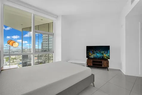 851 NE 1st Avenue Miami FL 33132