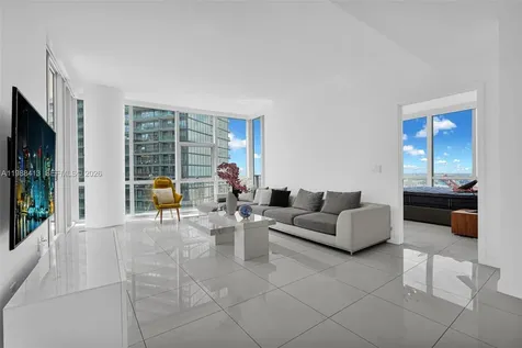 851 NE 1st Avenue Miami FL 33132